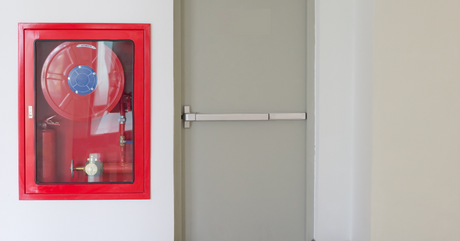 Porte metalliche multiuso: la soluzione indispensabile per sicurezza e funzionalità