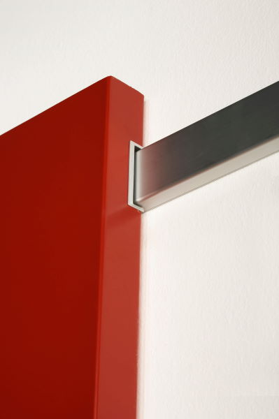 porta scorrevole con binario a vista Divina