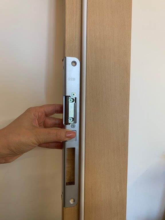  electric strike to automate a hotel door
