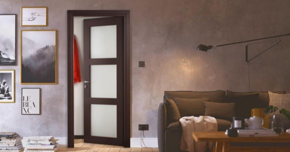 Door in wood, plastic or composite: which is safer?